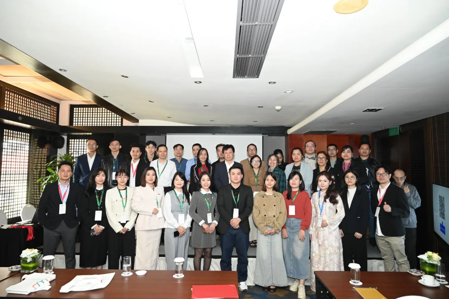 discover zoho hanoi 6