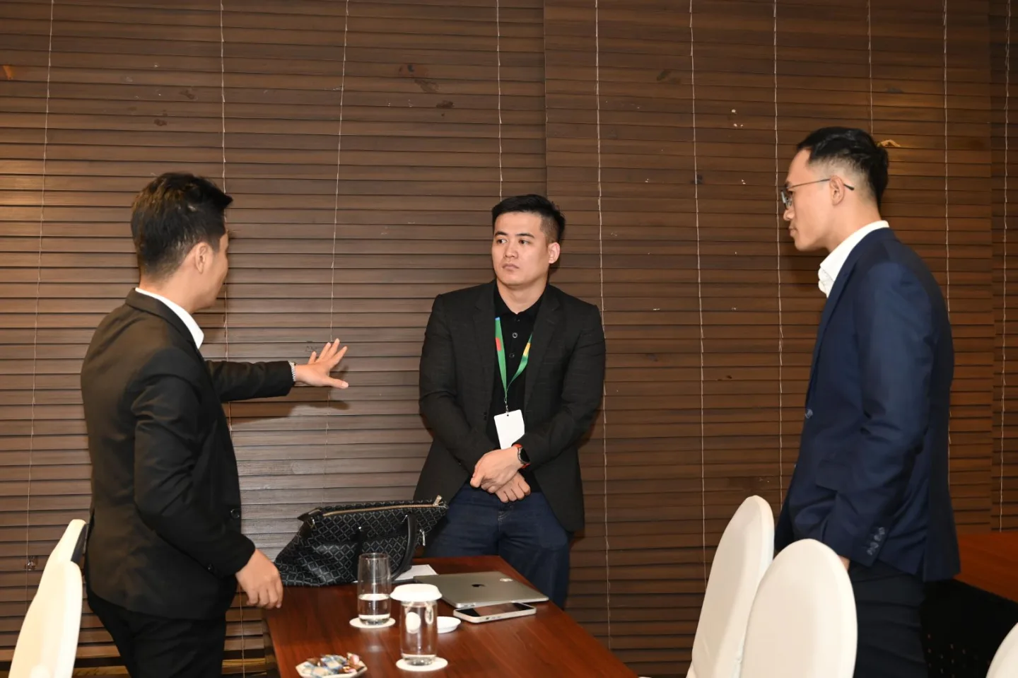 discover zoho hanoi 7